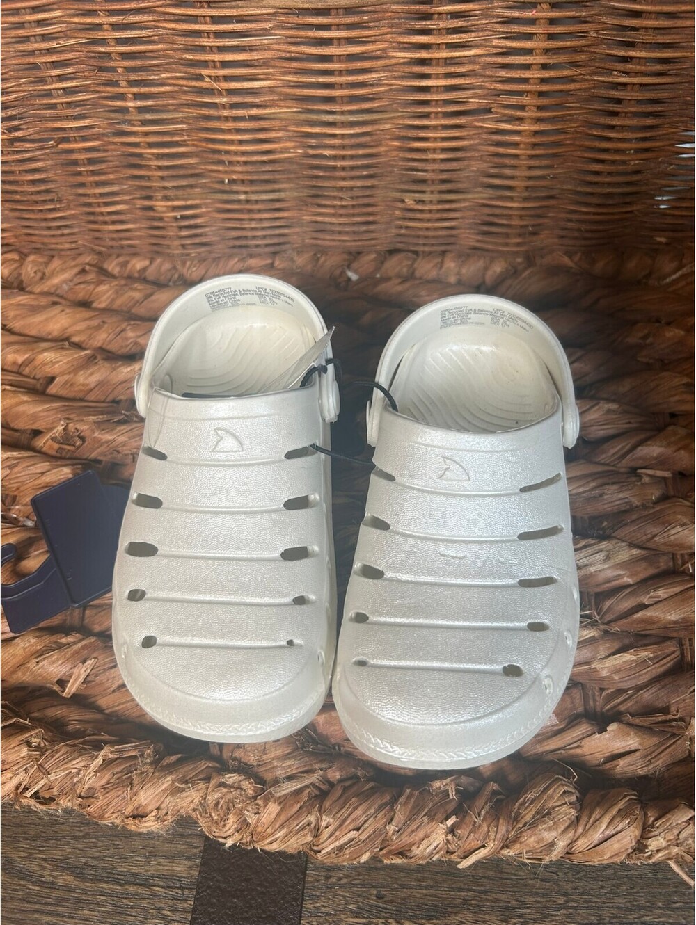 Cream washable clogs size 13 - Picture 6 of 8